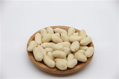 Inti Kacang Diputih Dengan Permukaan Sayu